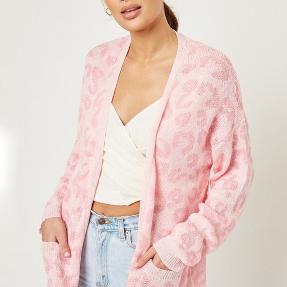Oversized Pink Lightweight Leopard Knit Cardigan - Picture 3 of 10